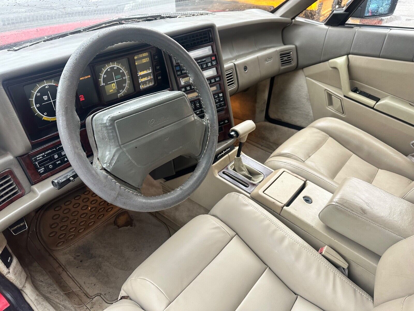 Cadillac-Allante-1992-Convertible-23