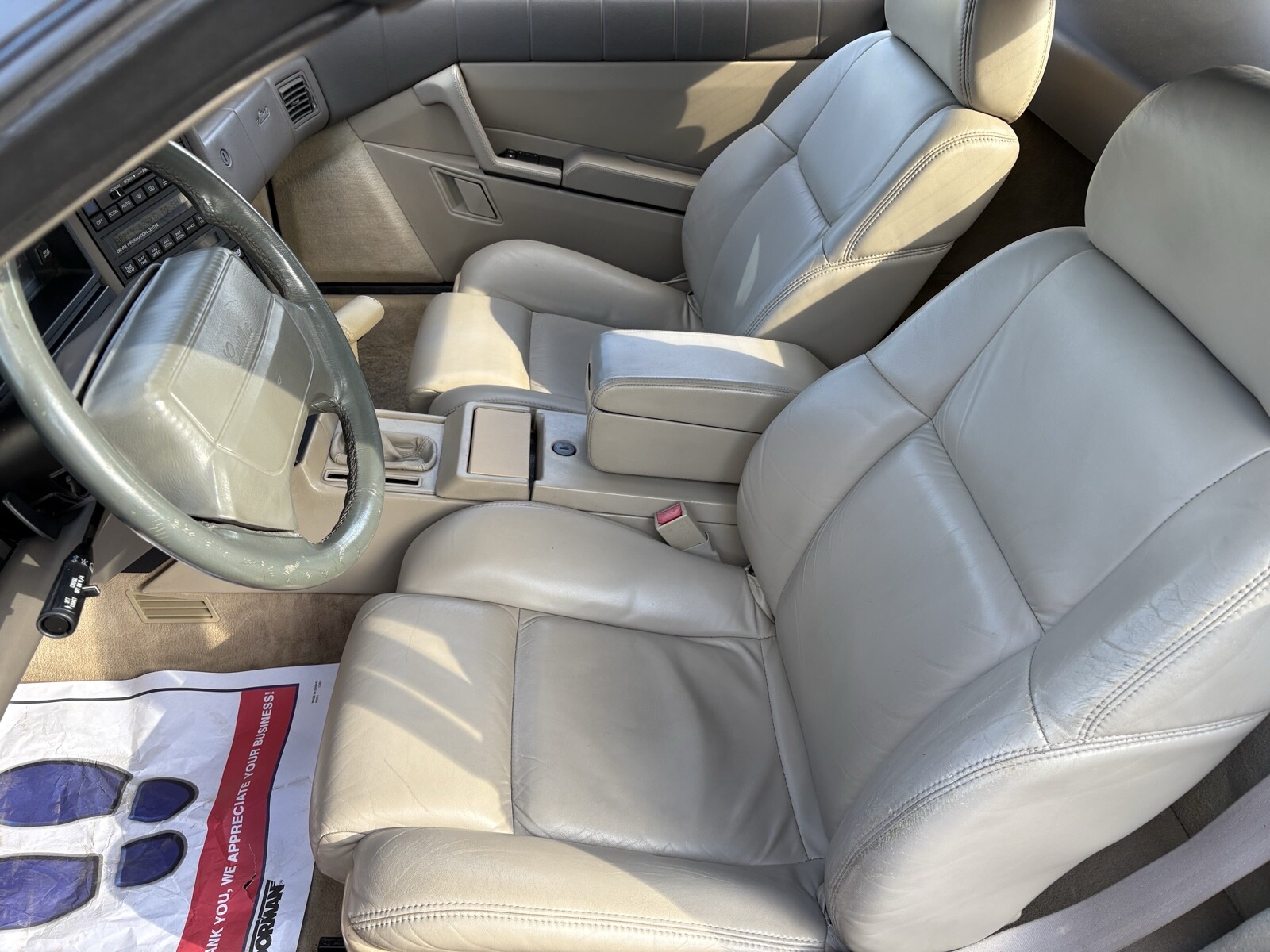 Cadillac-Allante-1993-13