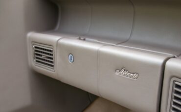 Cadillac-Allante-1993-Convertible-16