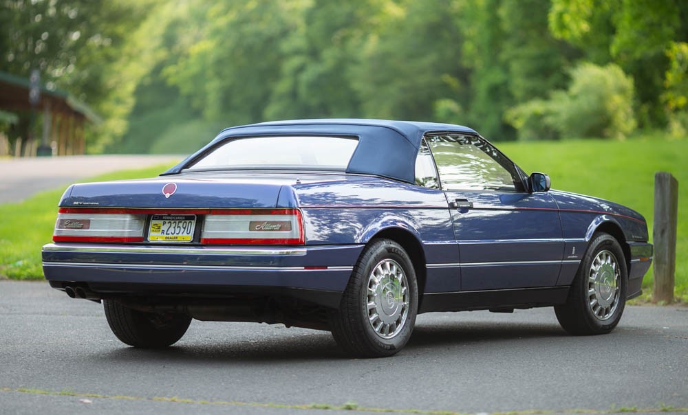 Cadillac-Allante-1993-Convertible-2
