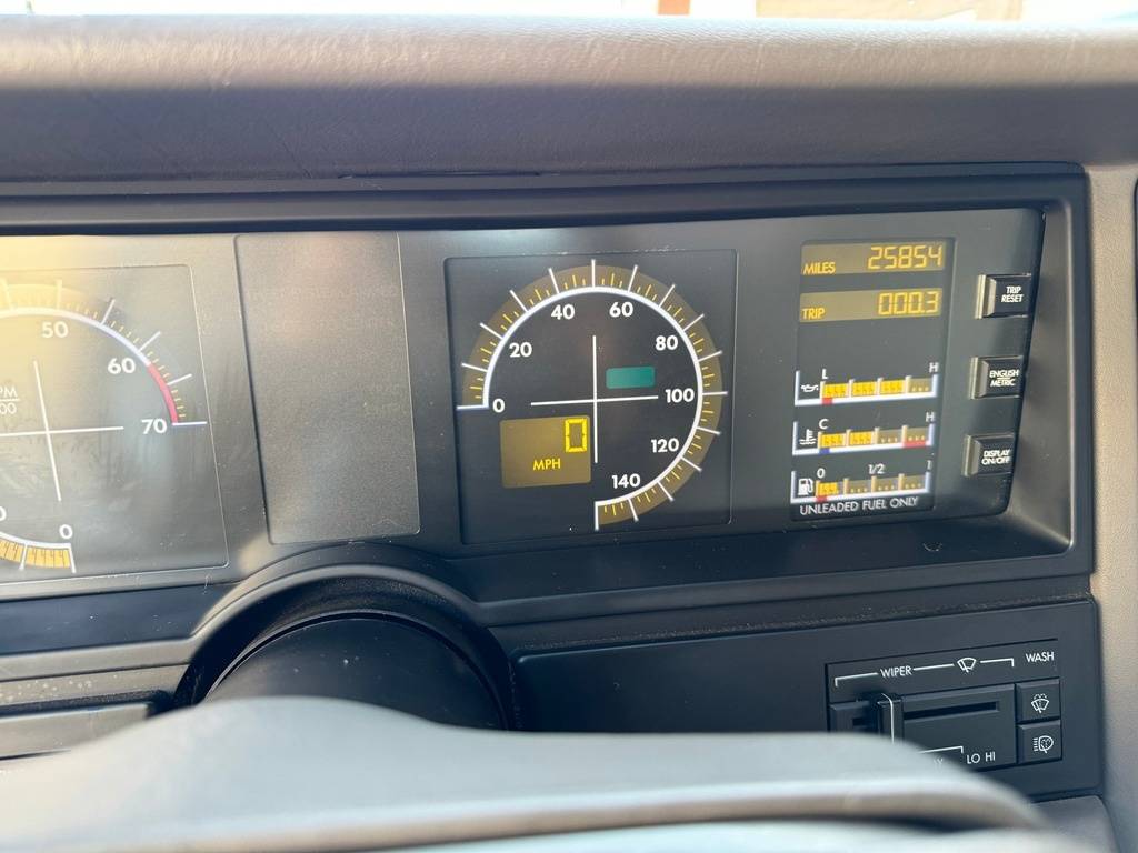 Cadillac-Allante-1993-white-11