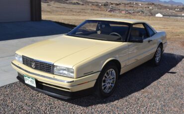 Cadillac-Allante-1993-yellow-2