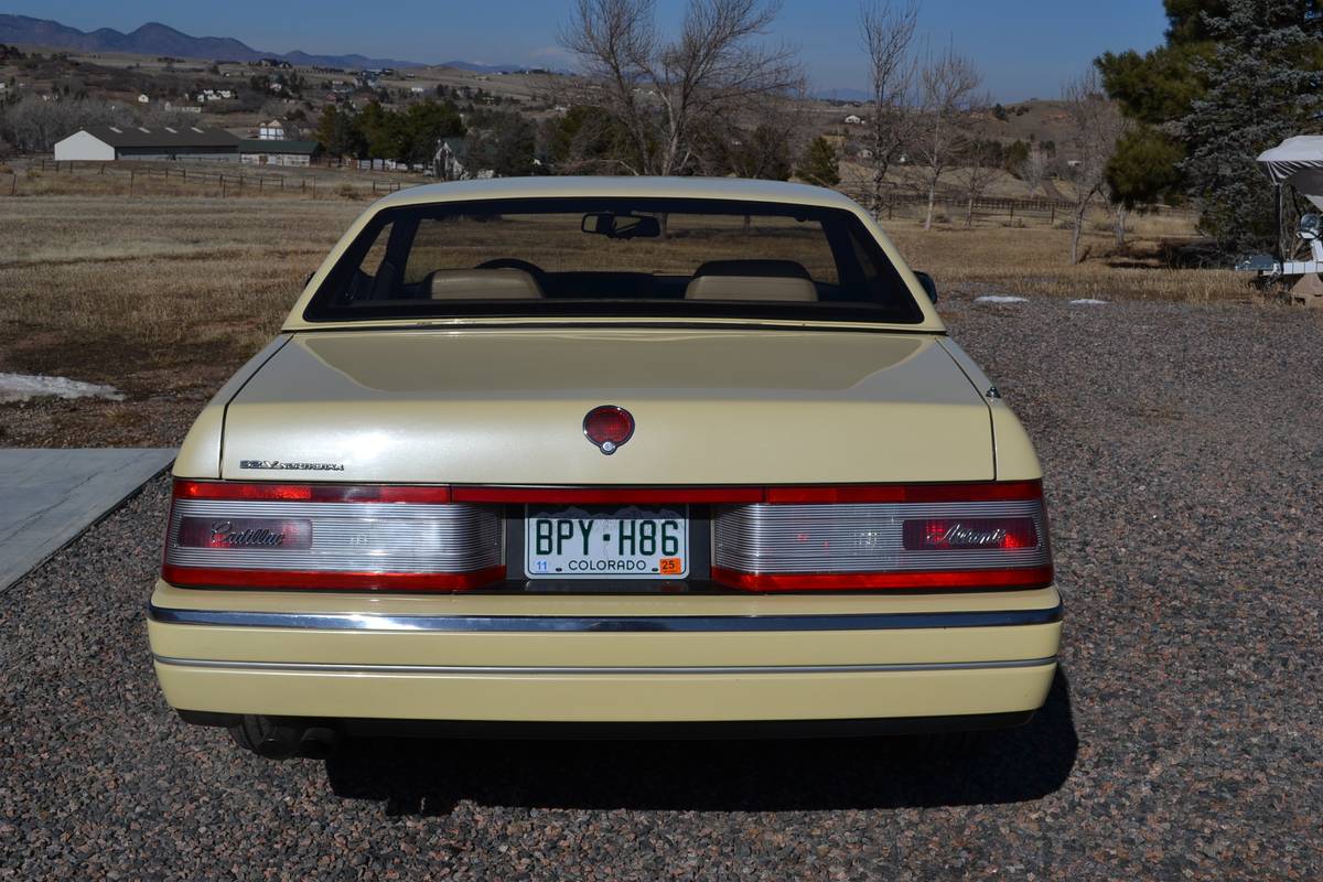 Cadillac-Allante-1993-yellow-6