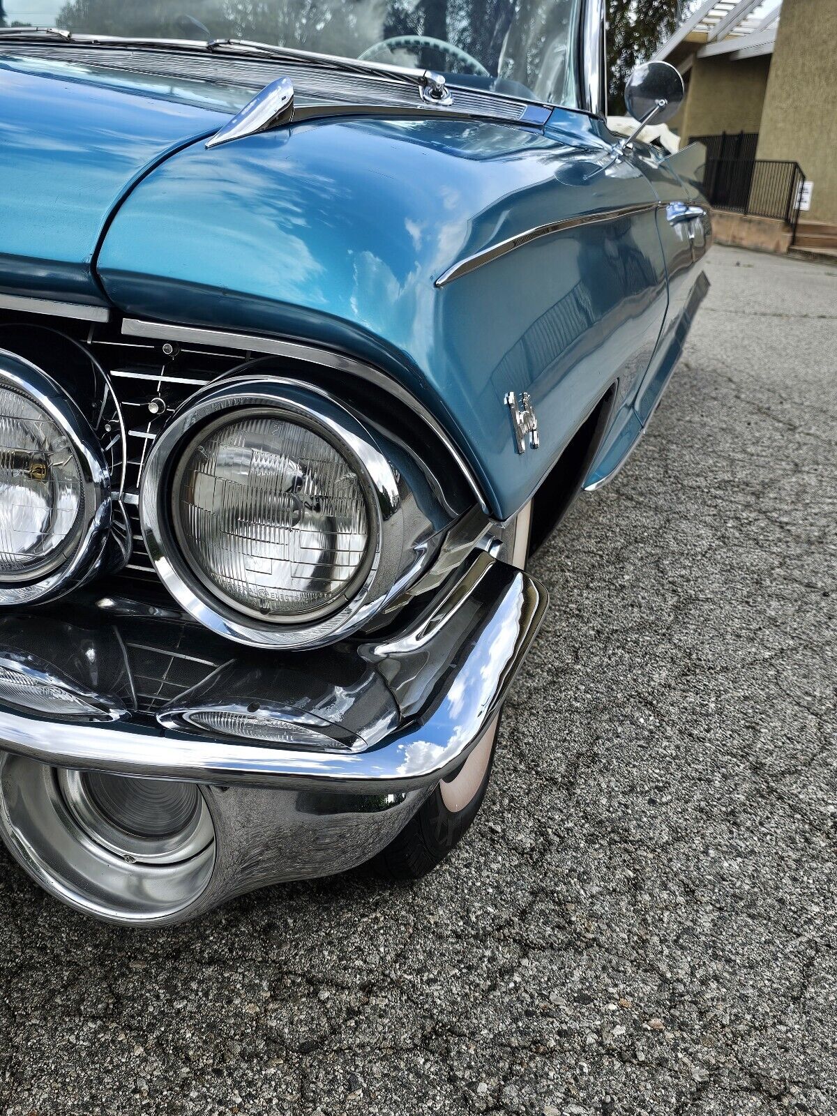 Cadillac-Biarritz-Convertible-1961-11