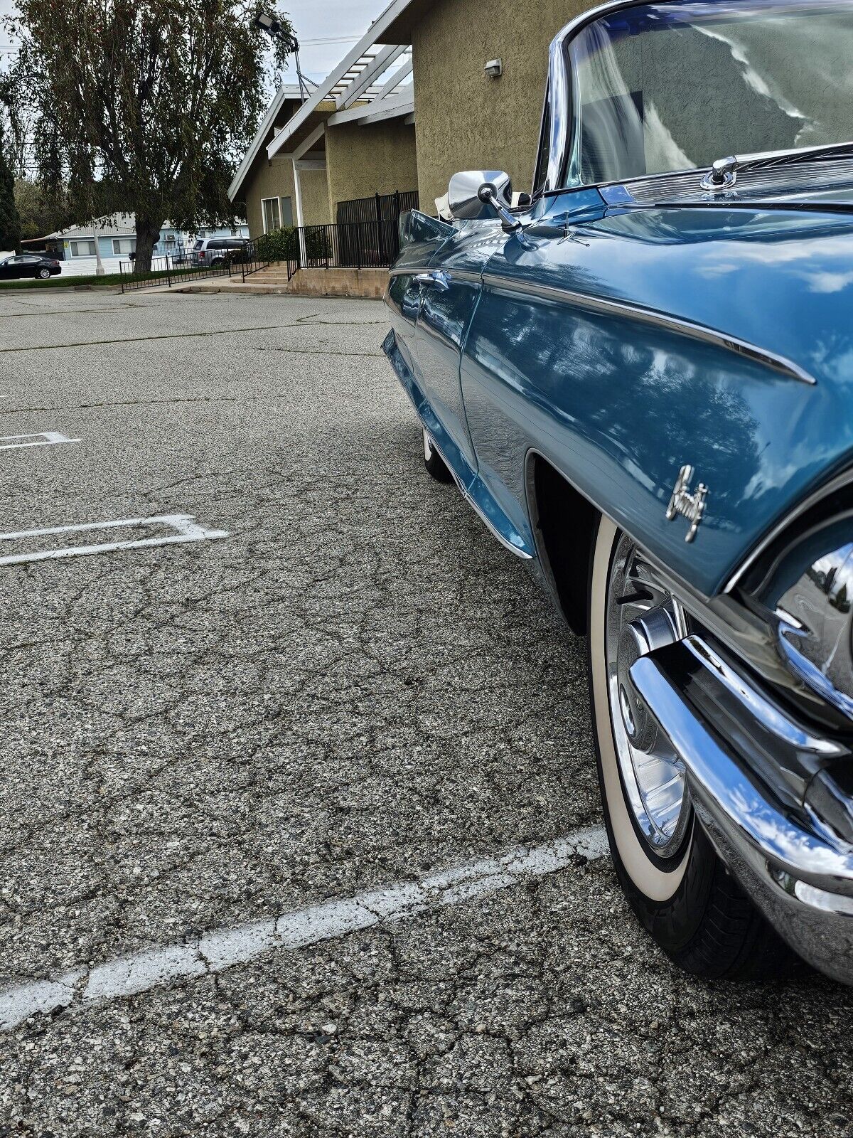 Cadillac-Biarritz-Convertible-1961-12