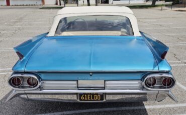 Cadillac-Biarritz-Convertible-1961-16