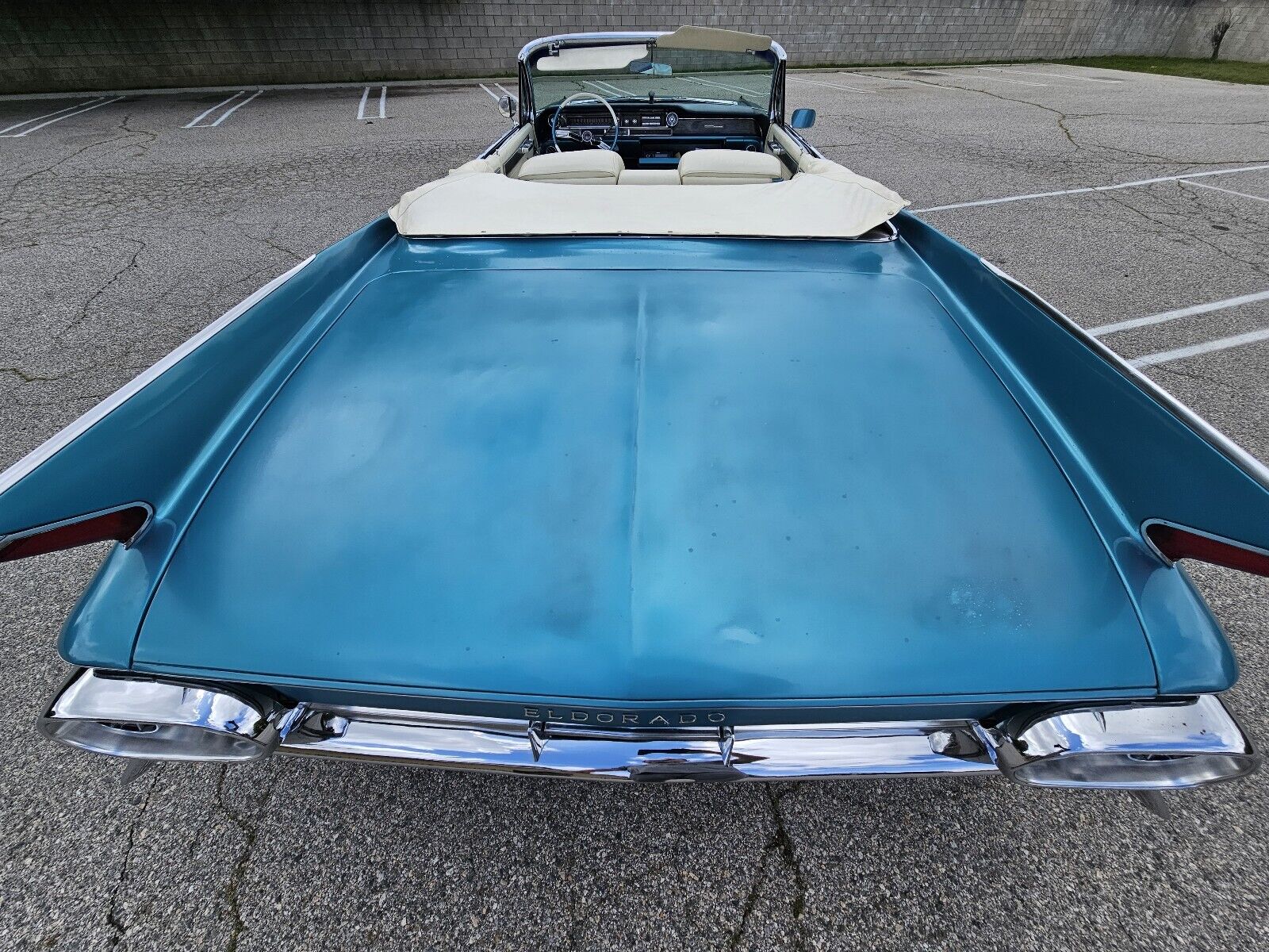 Cadillac-Biarritz-Convertible-1961-8