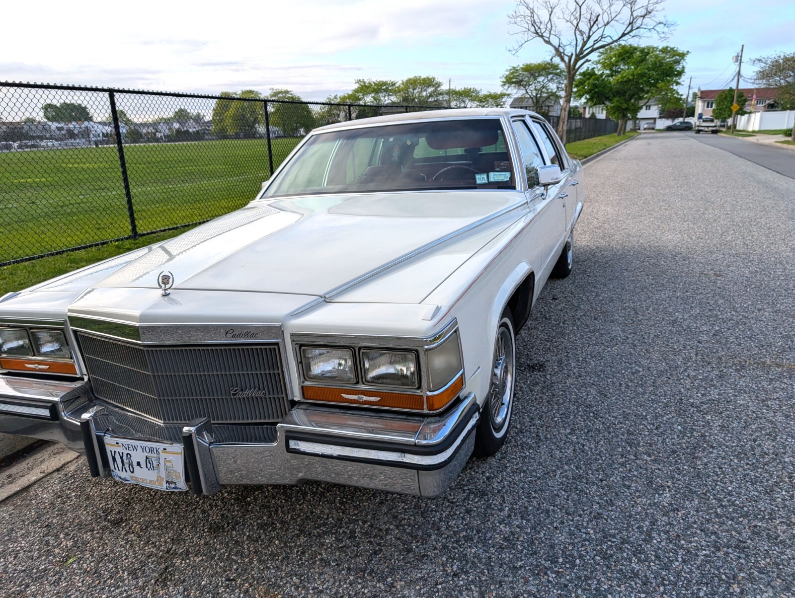 Cadillac-Brougham-1987-Sedan-1