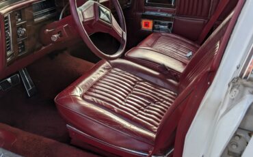 Cadillac-Brougham-1987-Sedan-10