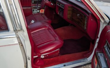 Cadillac-Brougham-1987-Sedan-14