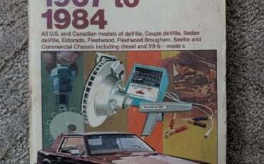 Cadillac-Brougham-1987-Sedan-17