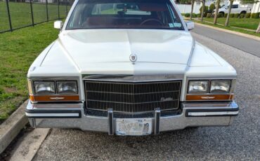 Cadillac-Brougham-1987-Sedan-18