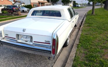 Cadillac-Brougham-1987-Sedan-4