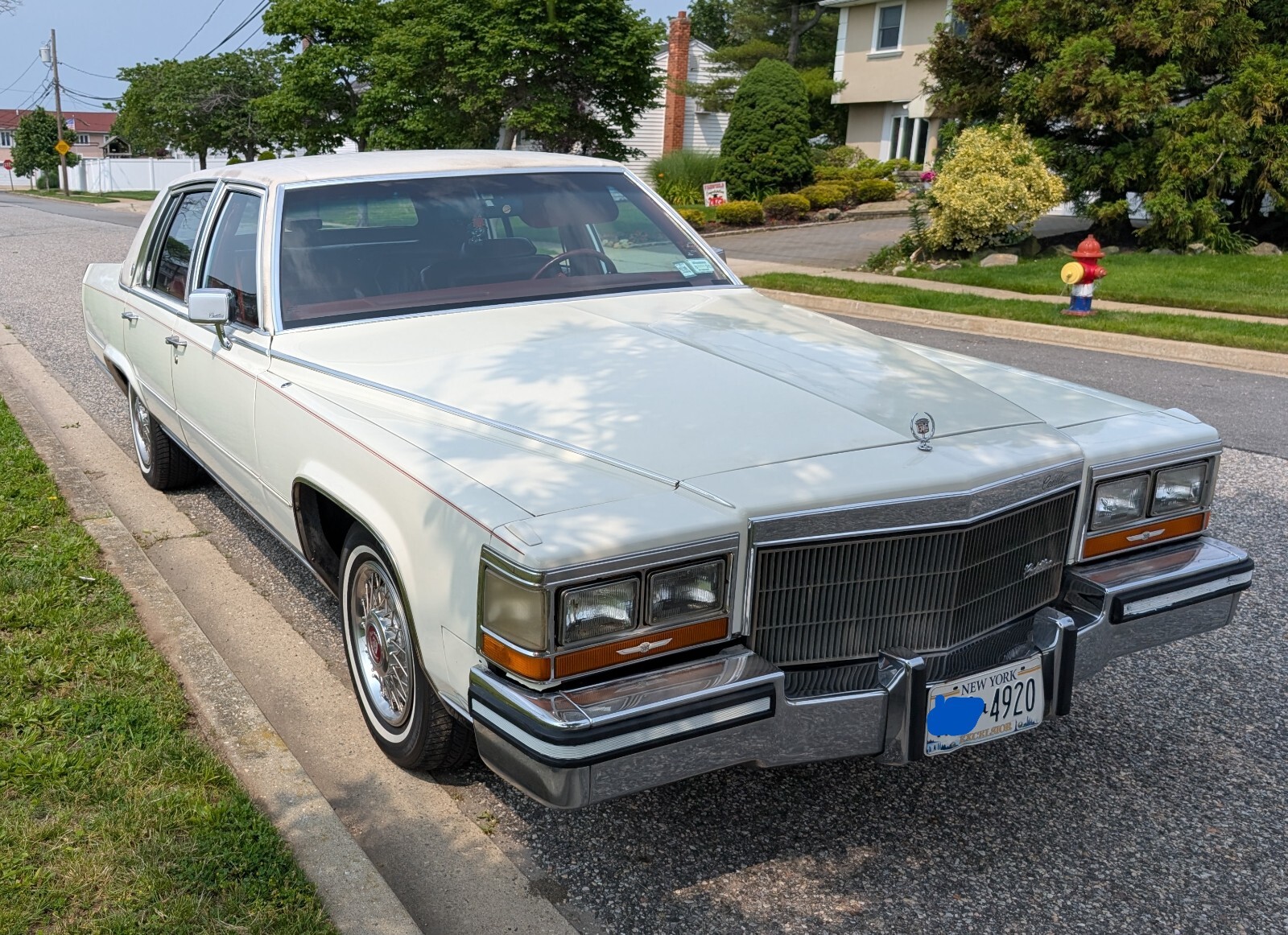 Cadillac-Brougham-1987-Sedan-5