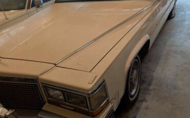 Cadillac-Brougham-1988-Sedan-6