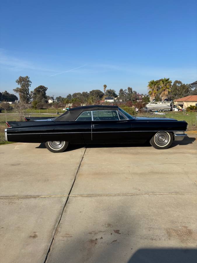 Cadillac Convertible  1963 black