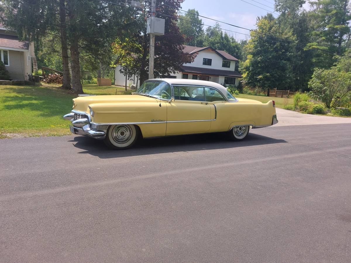 Cadillac-Coup-deville-1955-yellow