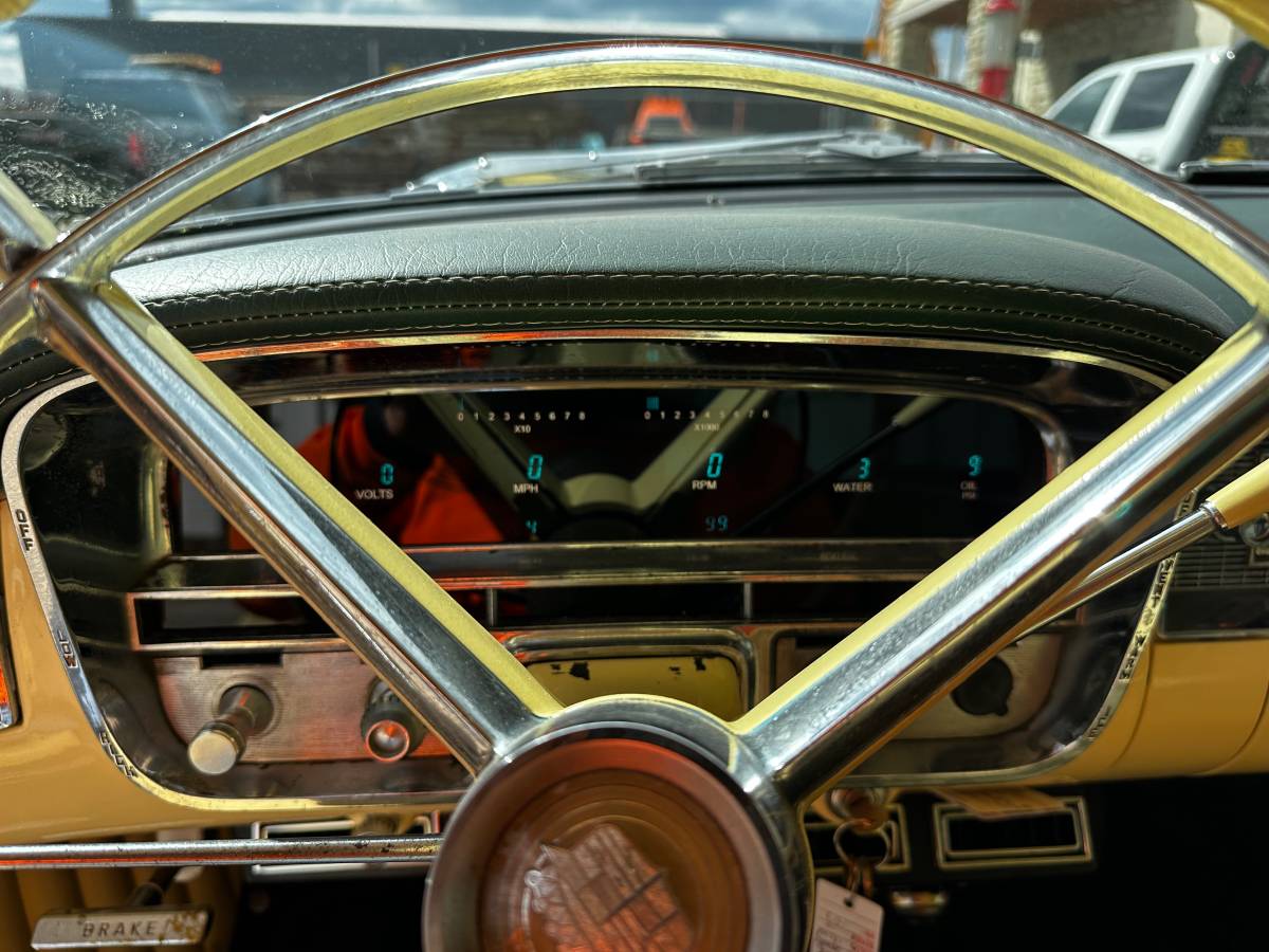 Cadillac-Coupe-deville-1956-yellow-17