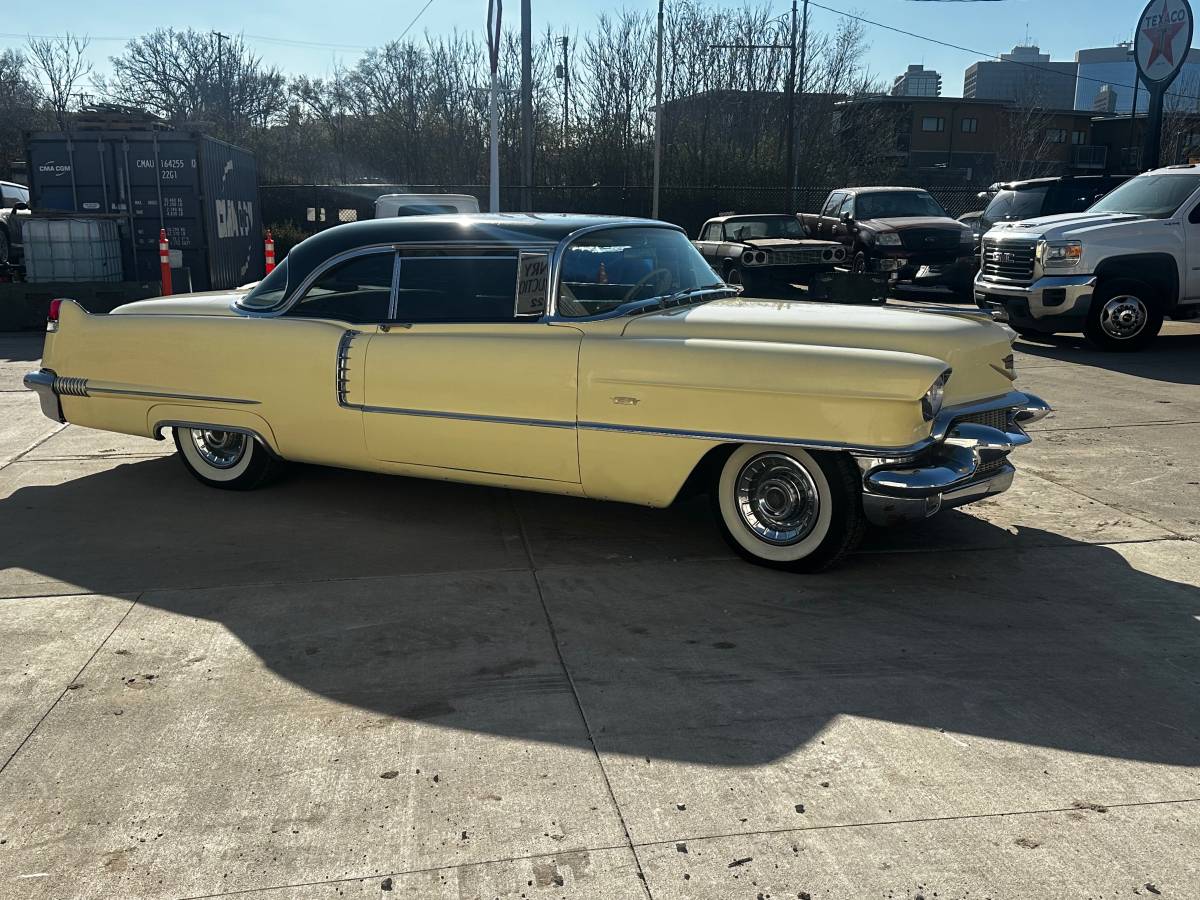 Cadillac-Coupe-deville-1956-yellow-7