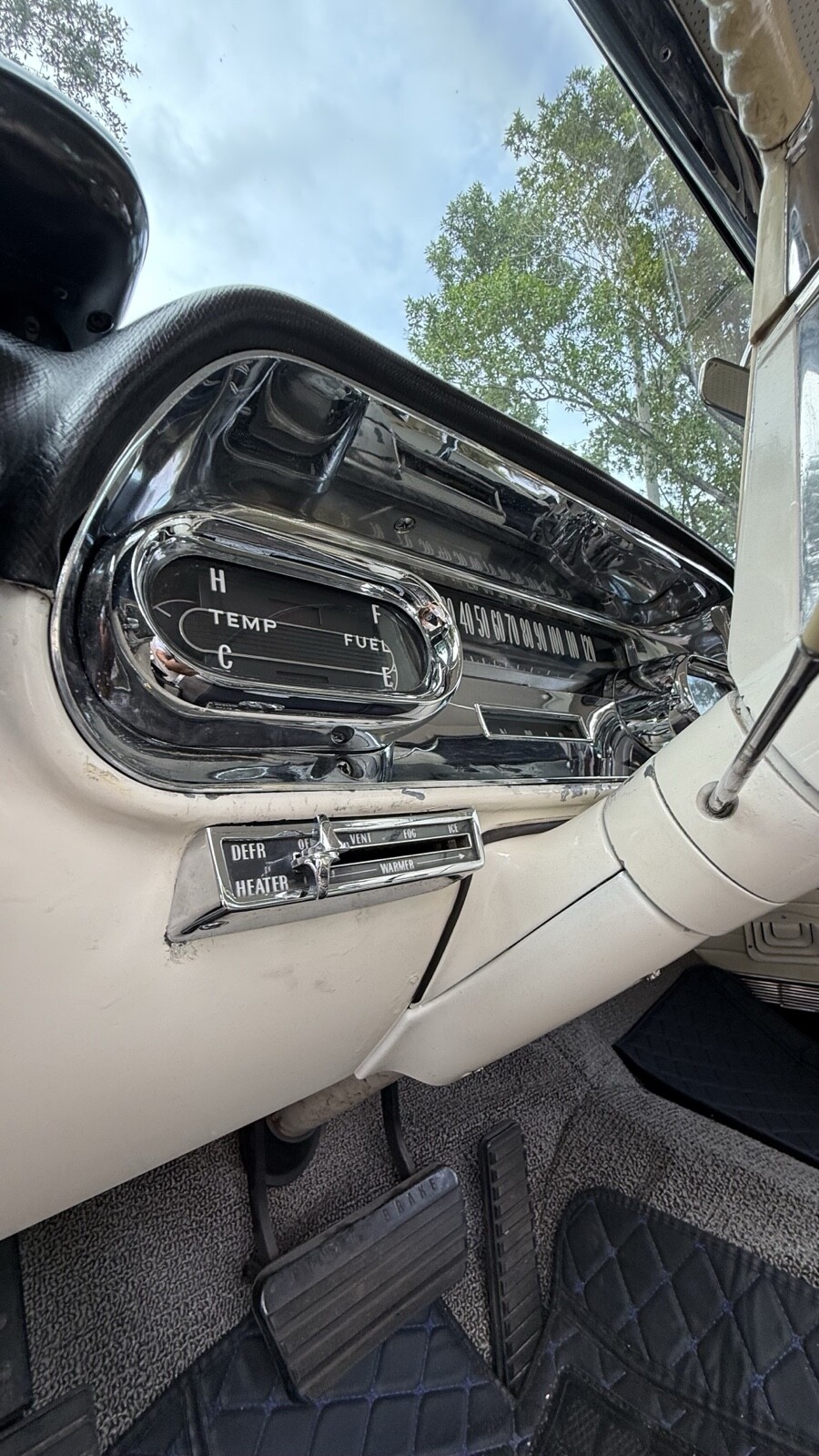 Cadillac-De-Ville-1958-21