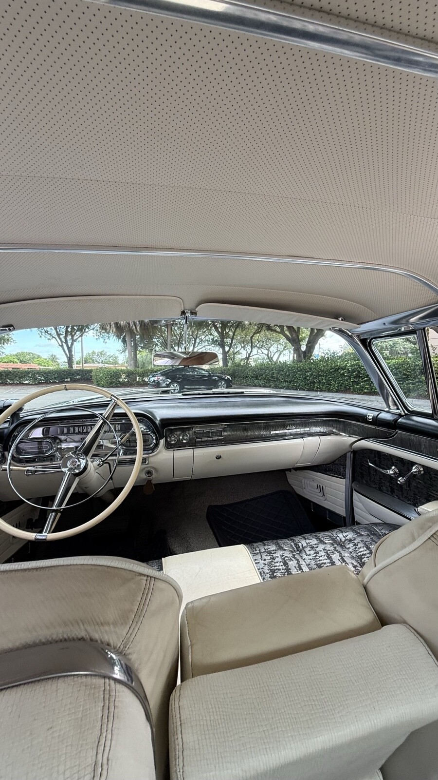 Cadillac-De-Ville-1958-24