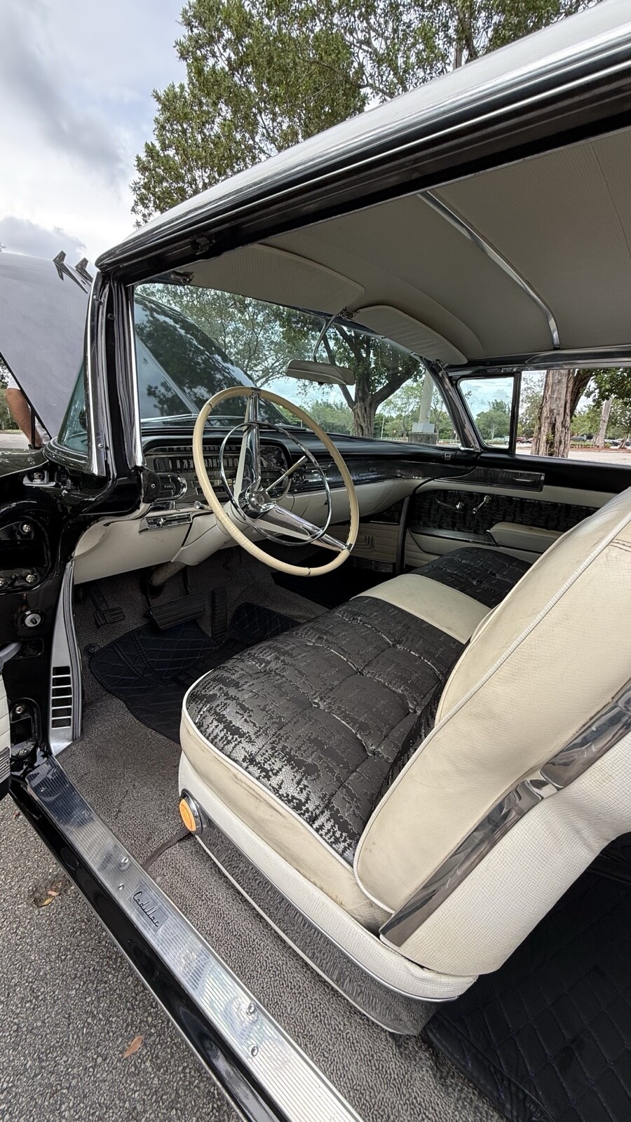 Cadillac-De-Ville-1958-29