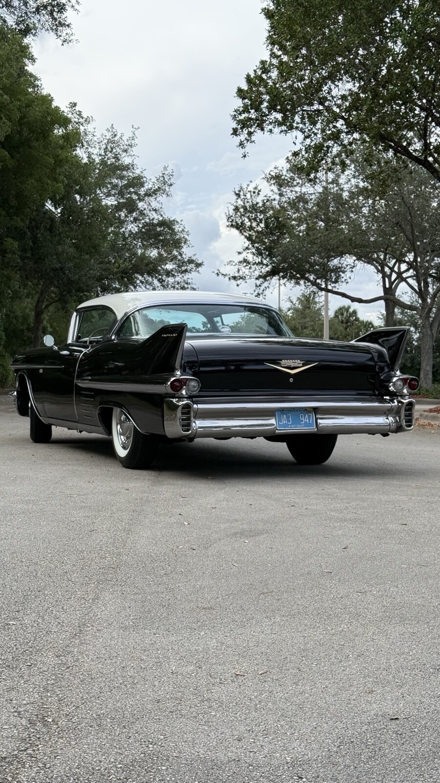 Cadillac-De-Ville-1958-3