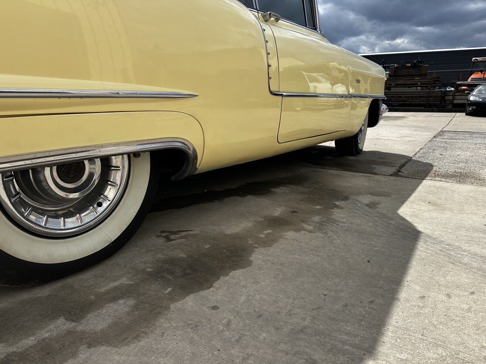 Cadillac-DeVille-1956-Coupe-12