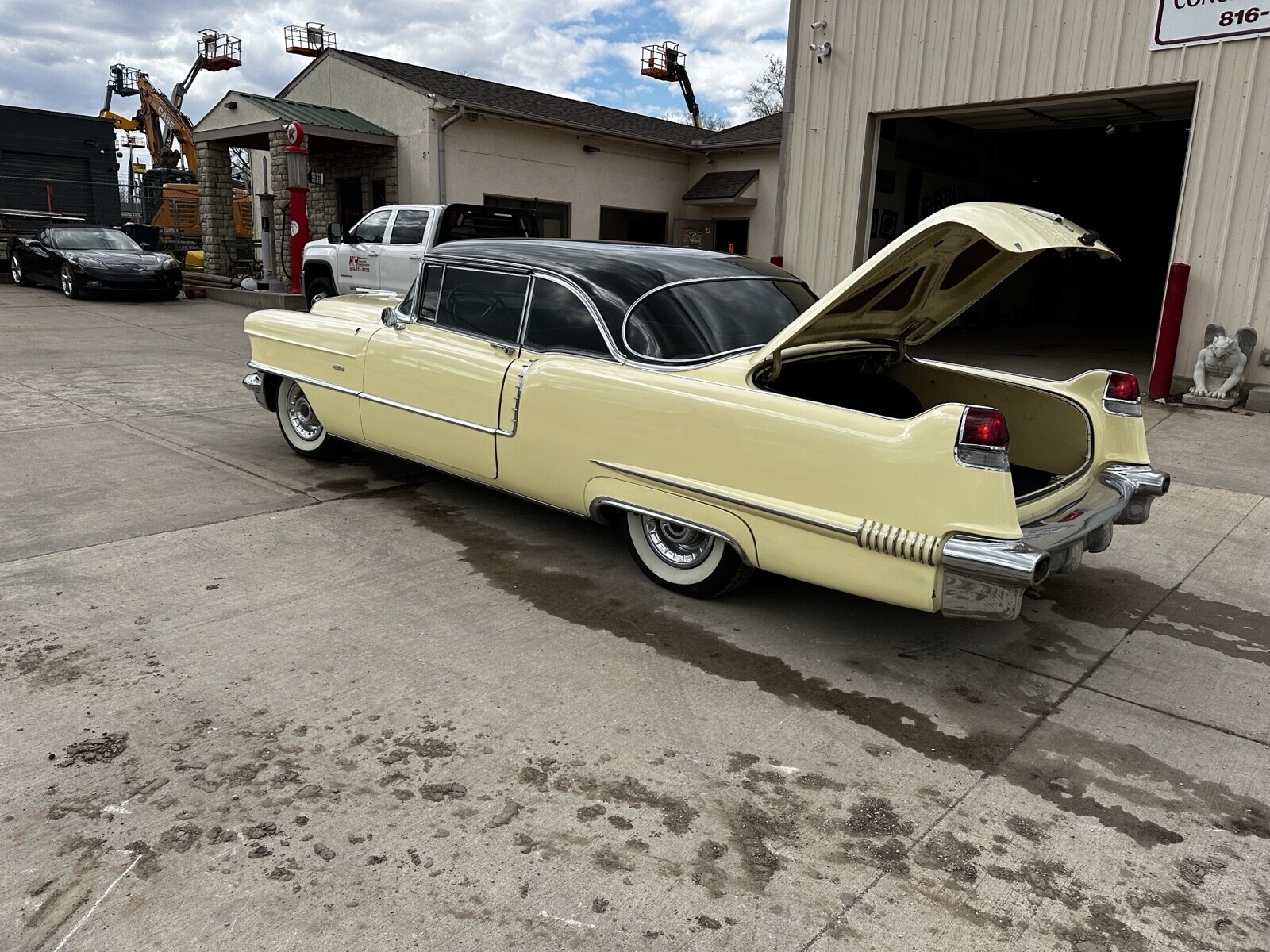 Cadillac-DeVille-1956-Coupe-15
