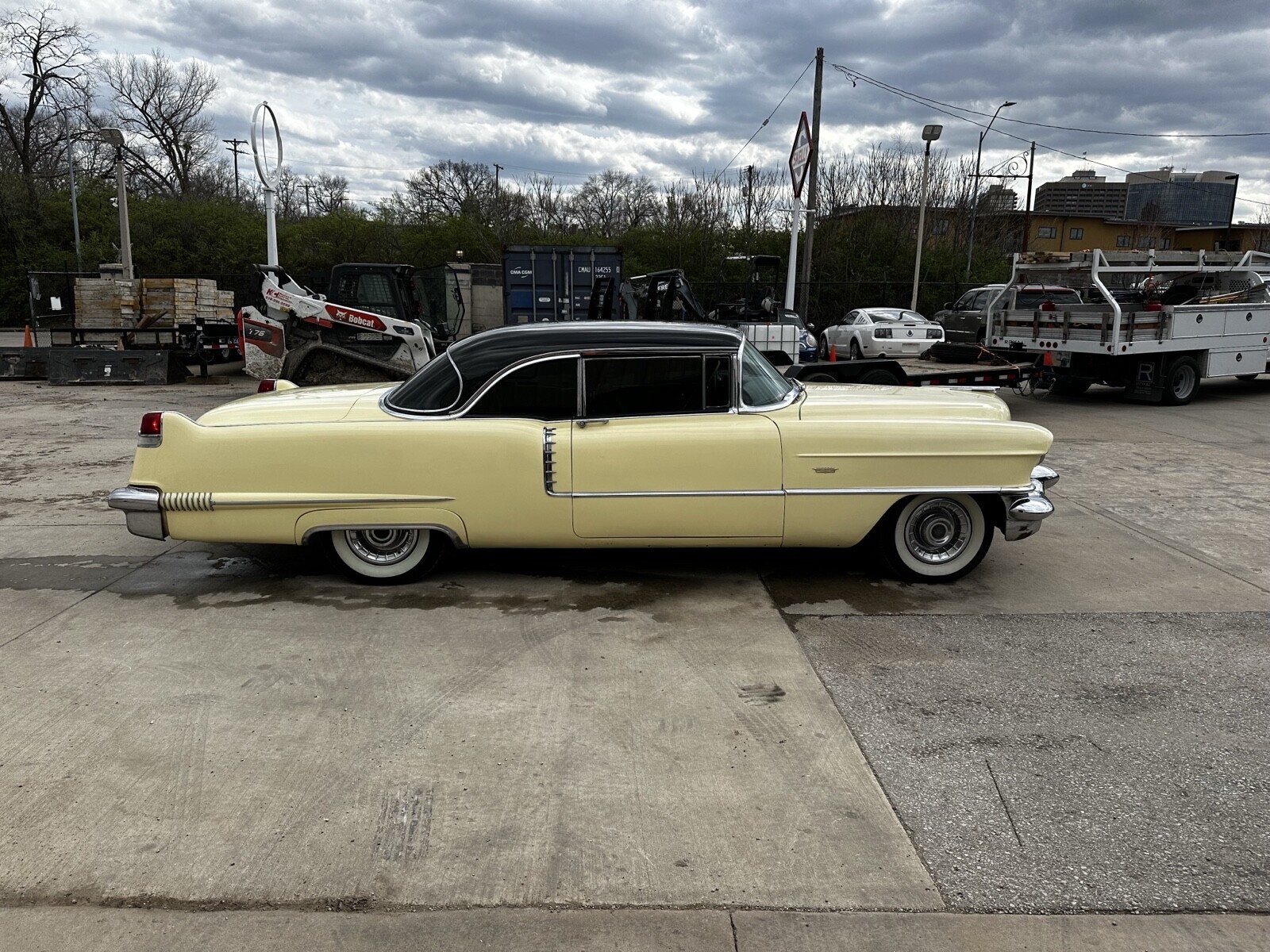 Cadillac-DeVille-1956-Coupe-20