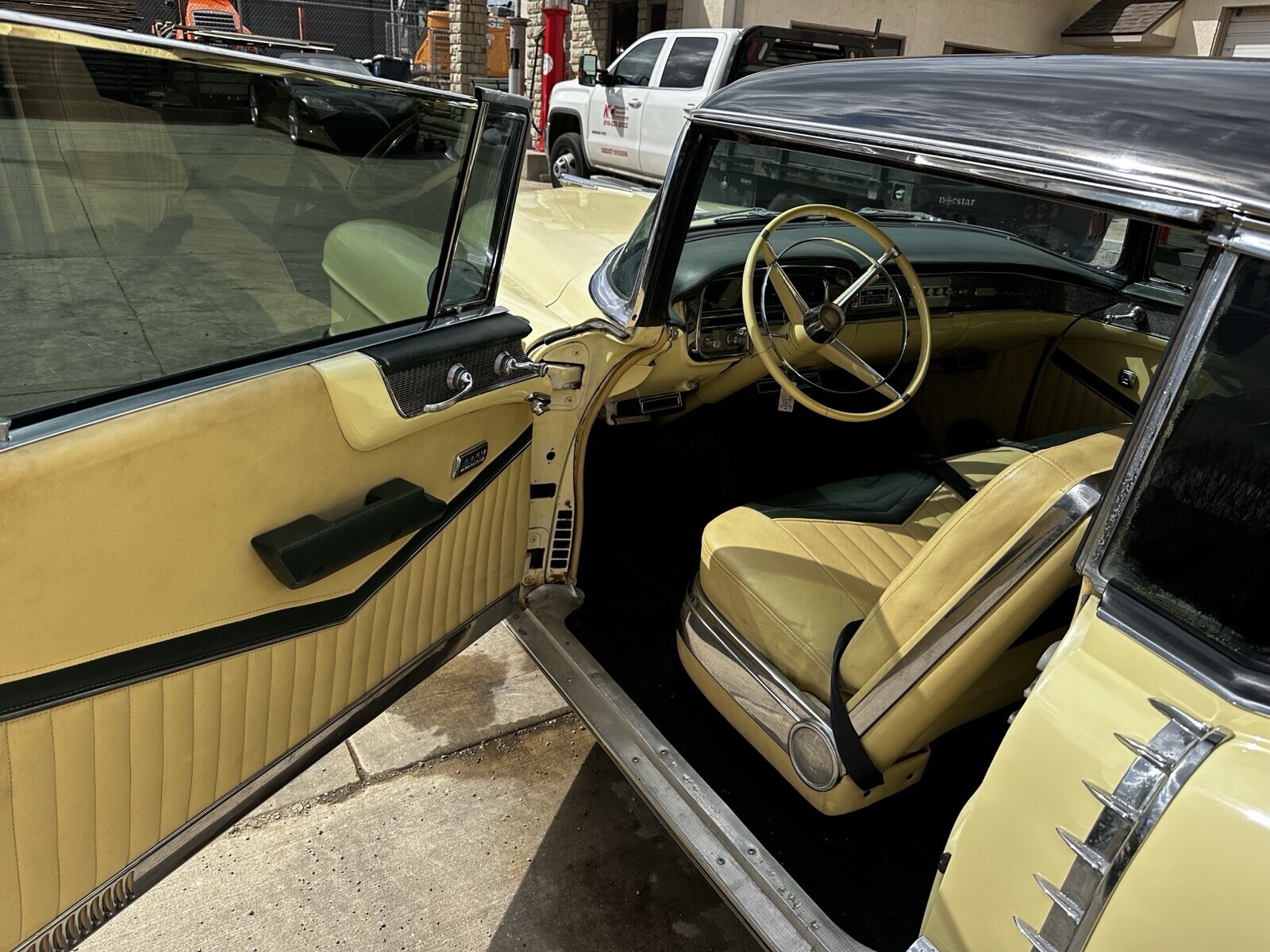 Cadillac-DeVille-1956-Coupe-33