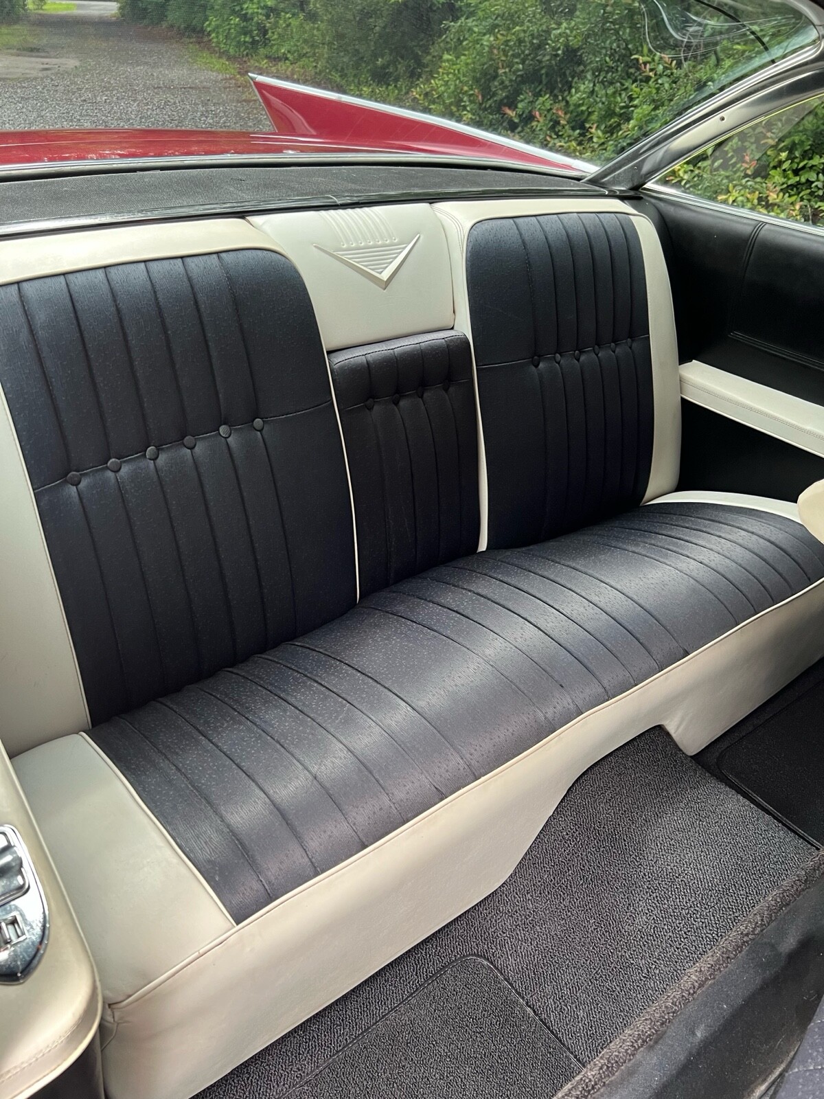 Cadillac-DeVille-1960-31