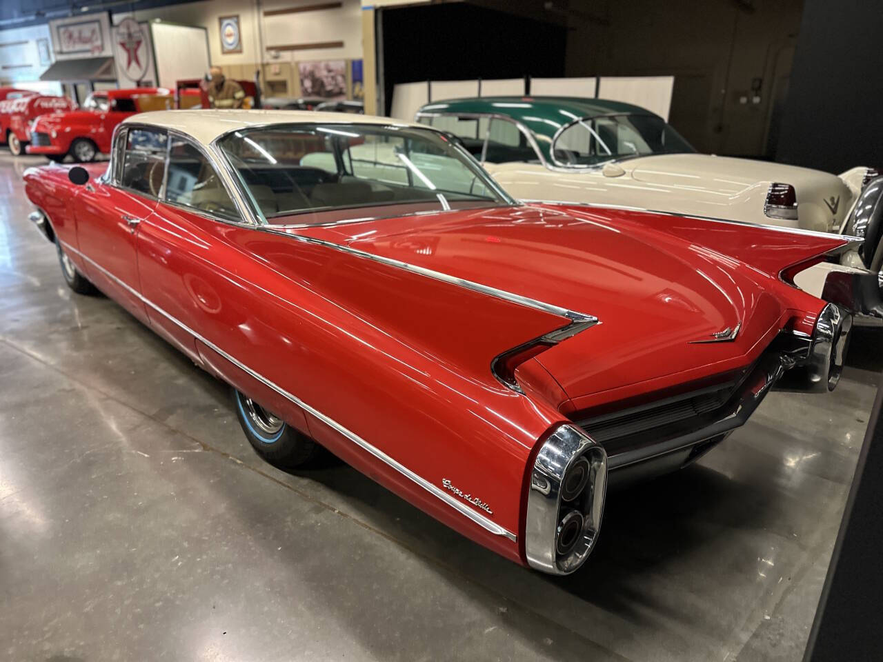 Cadillac-DeVille-1960-Coupe-2