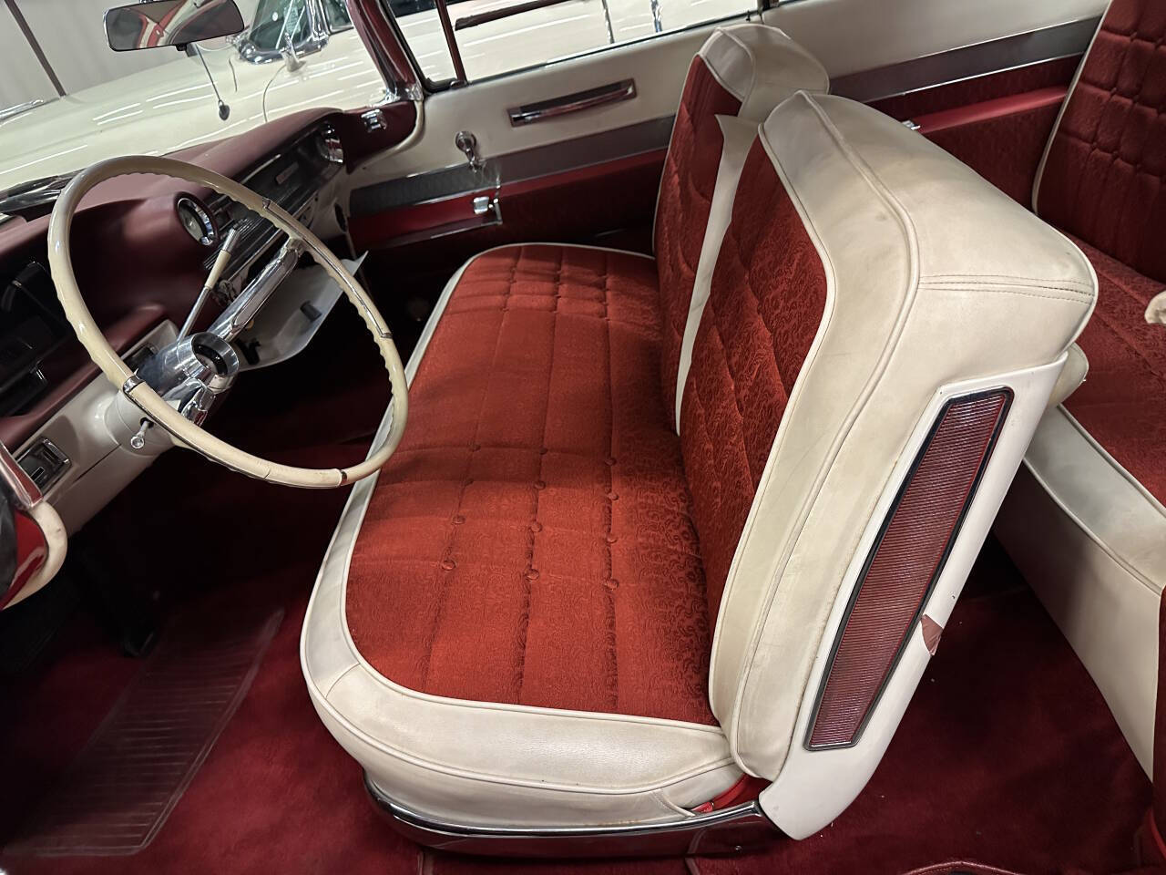 Cadillac-DeVille-1960-Coupe-8
