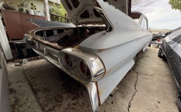 Cadillac-DeVille-1961-Coupe-6