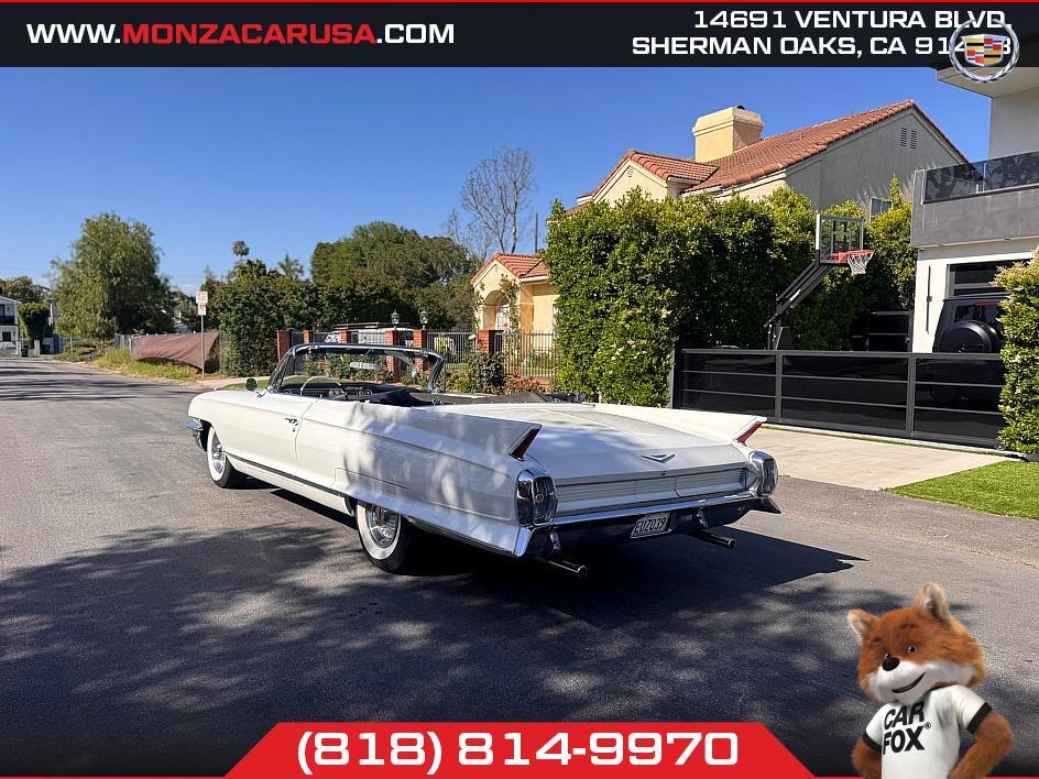 Cadillac-DeVille-1962-Convertible-2