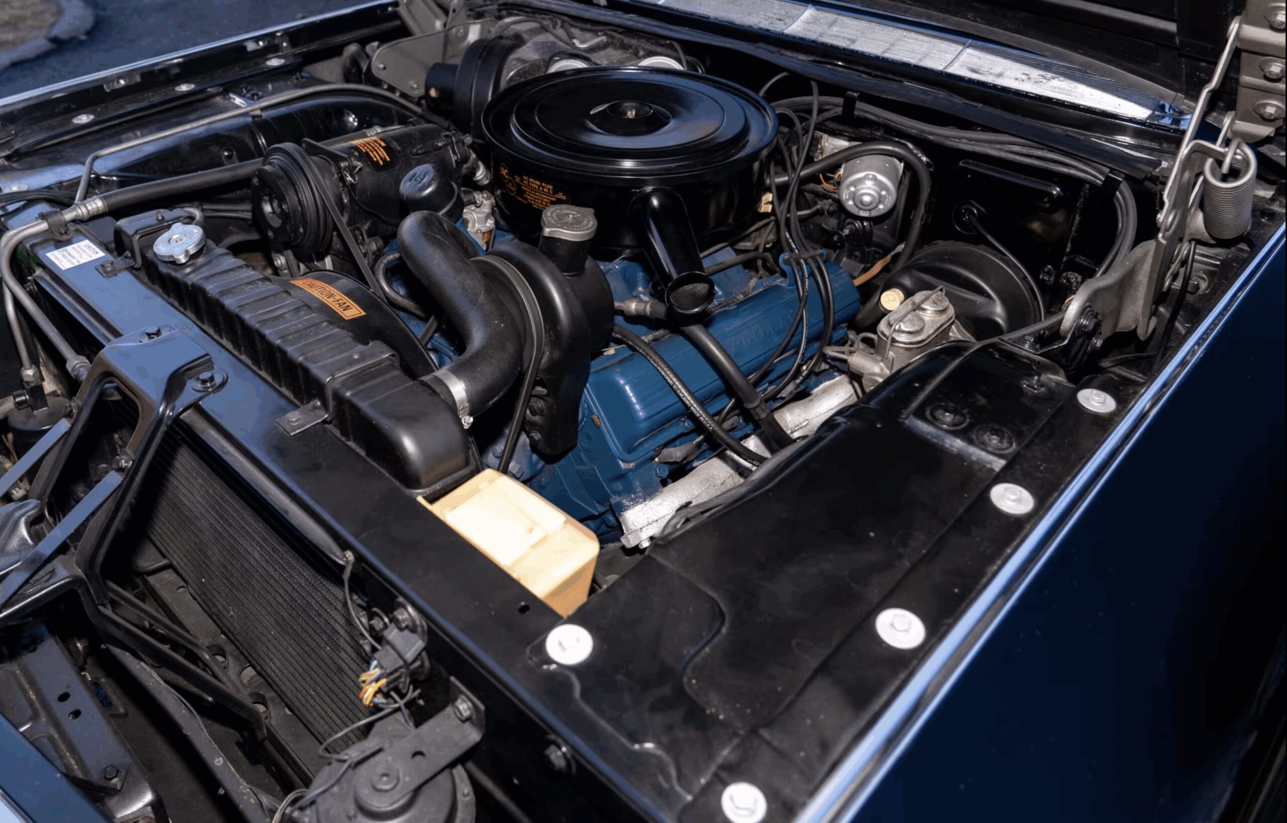 Cadillac-DeVille-1962-coupe-11