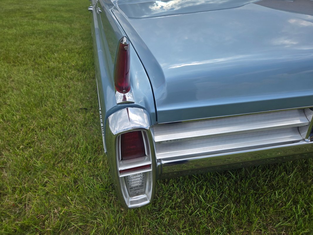 Cadillac-DeVille-1963-13