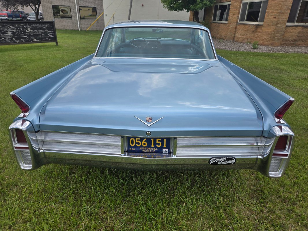 Cadillac-DeVille-1963-4