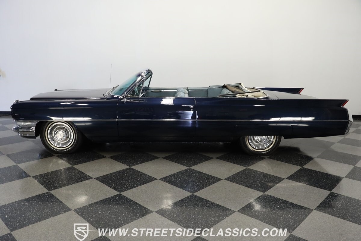 Cadillac-DeVille-1964-Convertible-2