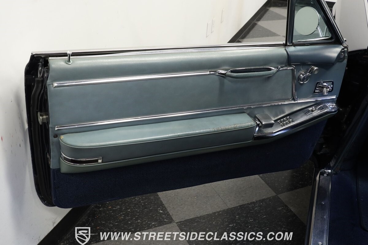 Cadillac-DeVille-1964-Convertible-33