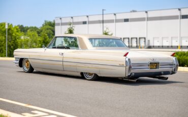 Cadillac-DeVille-1964-Coupe-16