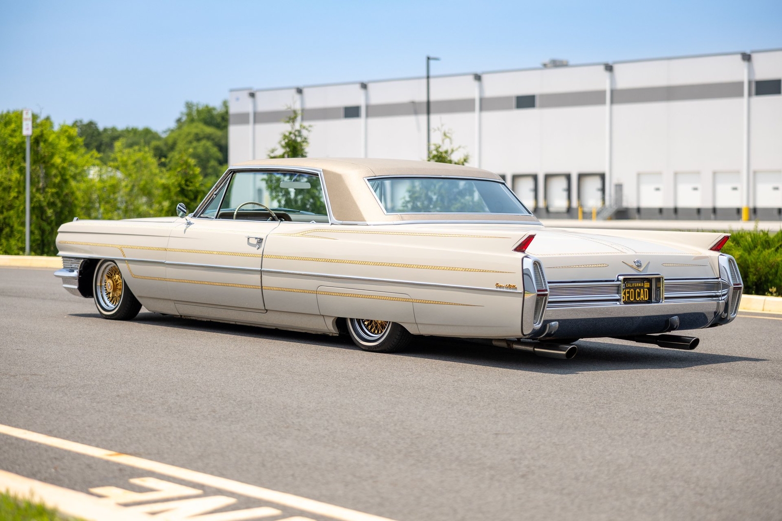 Cadillac-DeVille-1964-Coupe-16