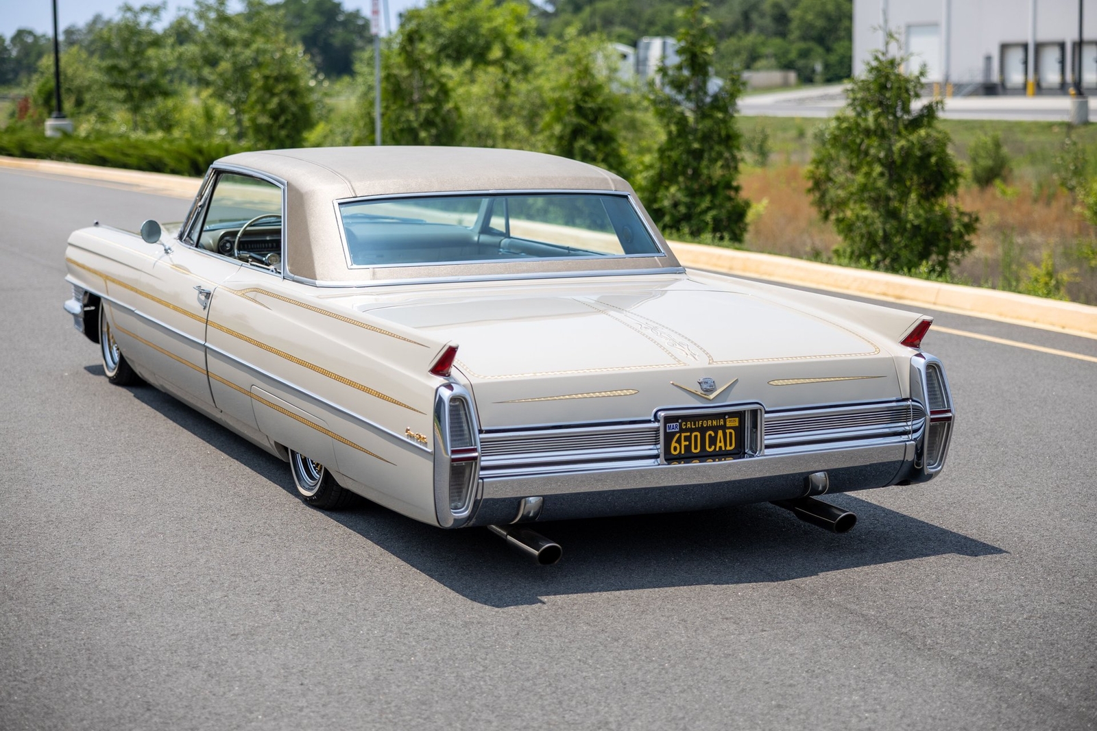 Cadillac-DeVille-1964-Coupe-17