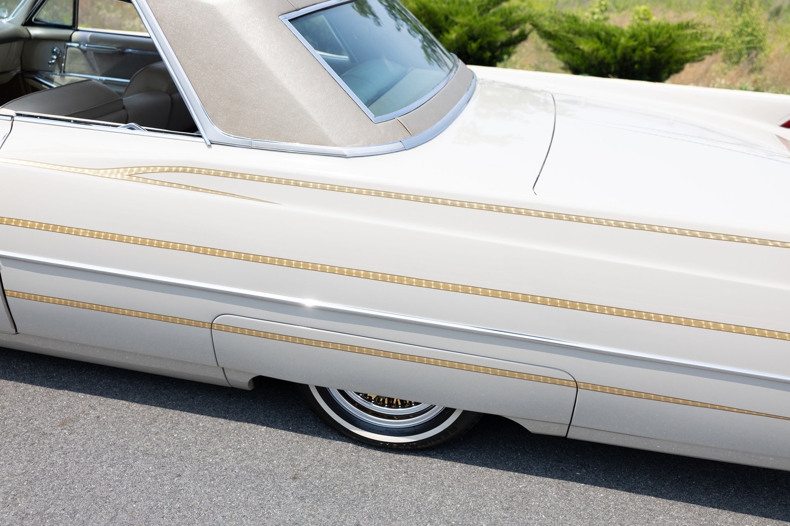 Cadillac-DeVille-1964-Coupe-25