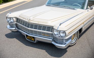 Cadillac-DeVille-1964-Coupe-3