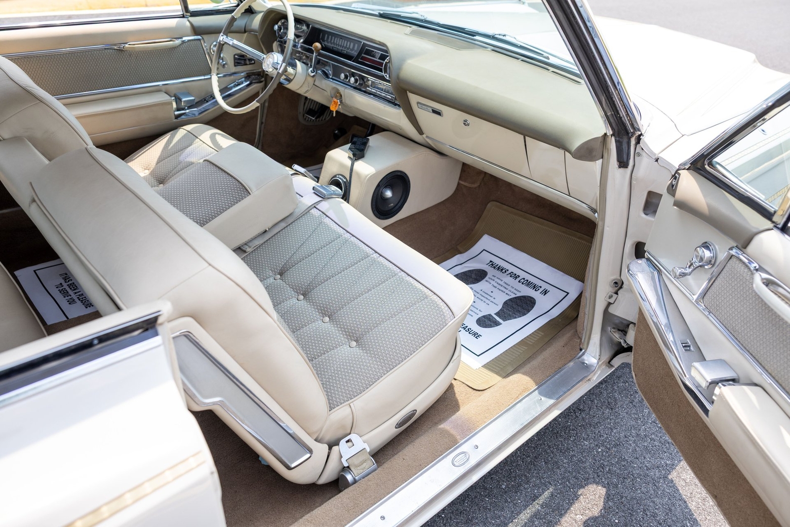 Cadillac-DeVille-1964-Coupe-39