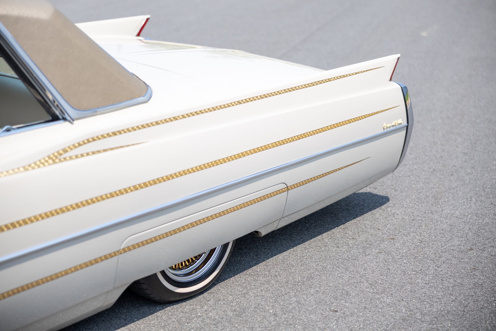 Cadillac-DeVille-1964-Coupe-6
