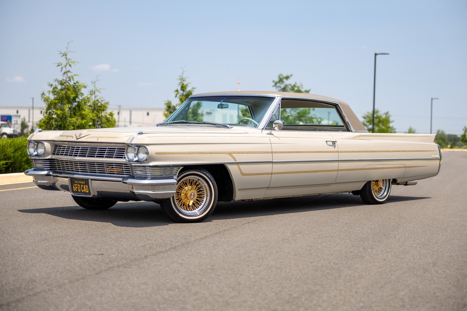 Cadillac-DeVille-1964-Coupe-8