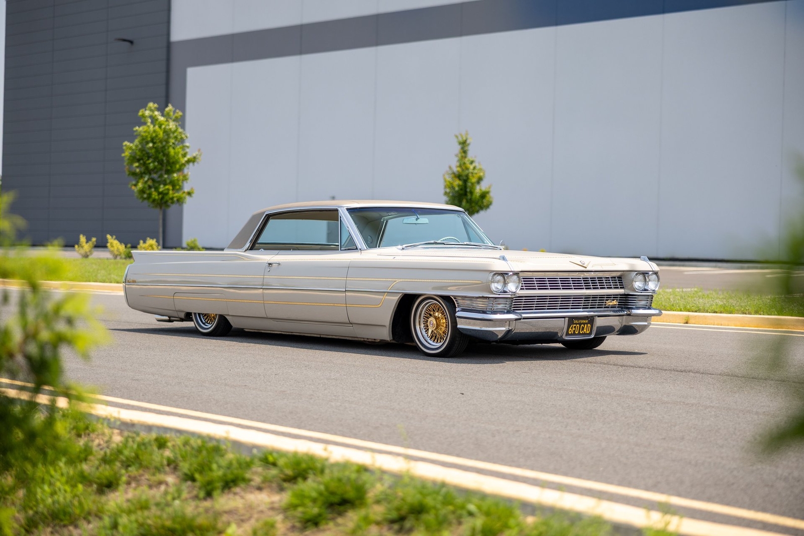 Cadillac-DeVille-1964-Coupe-9